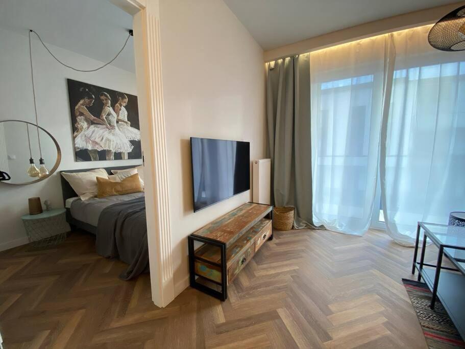 Ferienwohnung Art Marina Nad Rzeka Z Bezplatnym Parkingiem Breslau Exterior foto