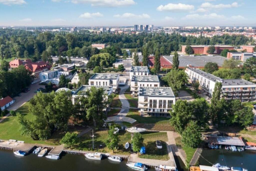 Ferienwohnung Art Marina Nad Rzeka Z Bezplatnym Parkingiem Breslau Exterior foto