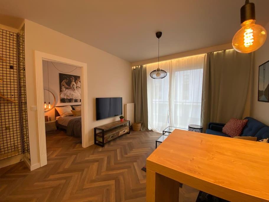 Ferienwohnung Art Marina Nad Rzeka Z Bezplatnym Parkingiem Breslau Exterior foto