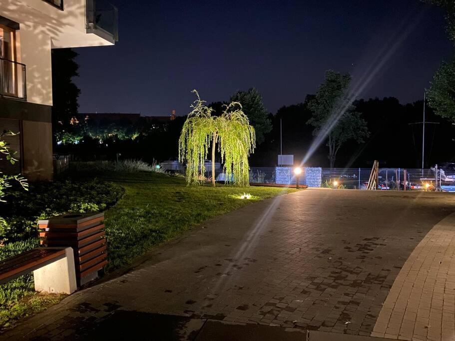 Ferienwohnung Art Marina Nad Rzeka Z Bezplatnym Parkingiem Breslau Exterior foto